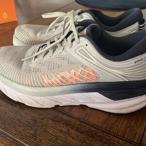 Hoka Bondi 7 sneakers